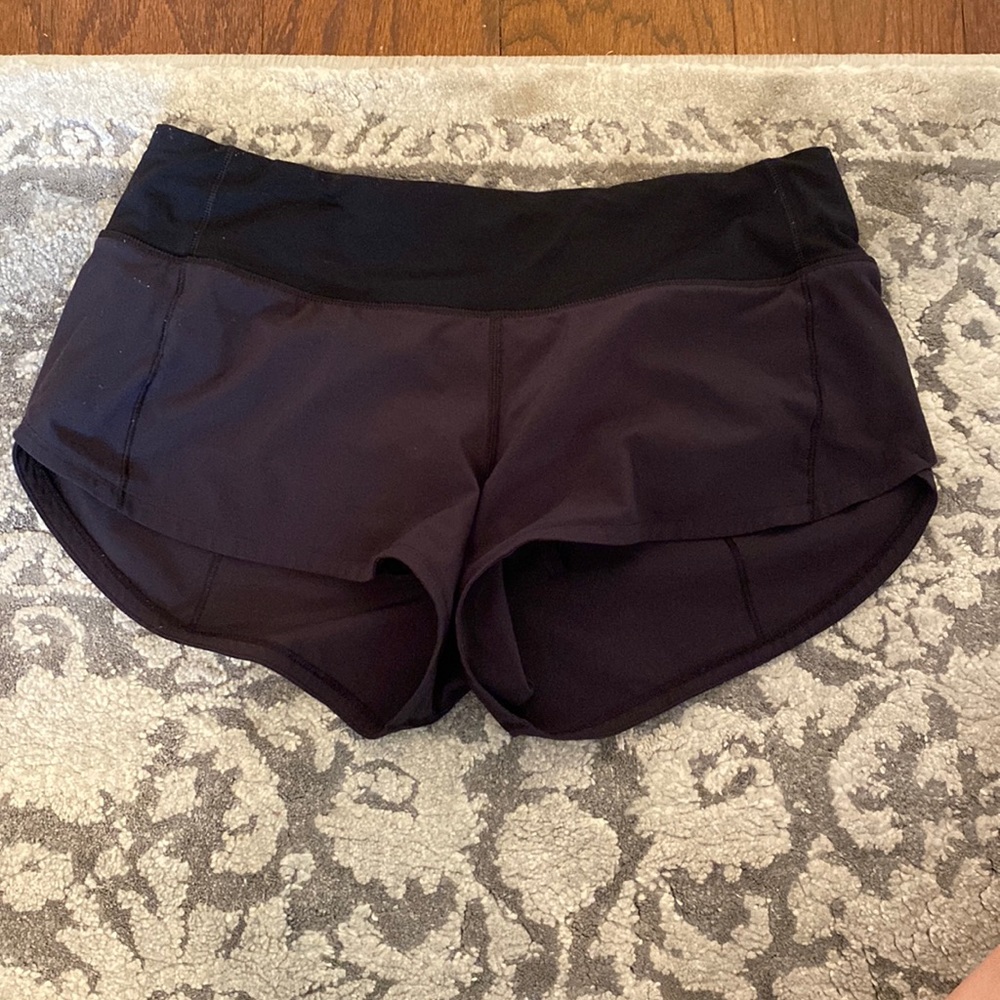 lululemon speed up shorts size 4 2.5” inseam